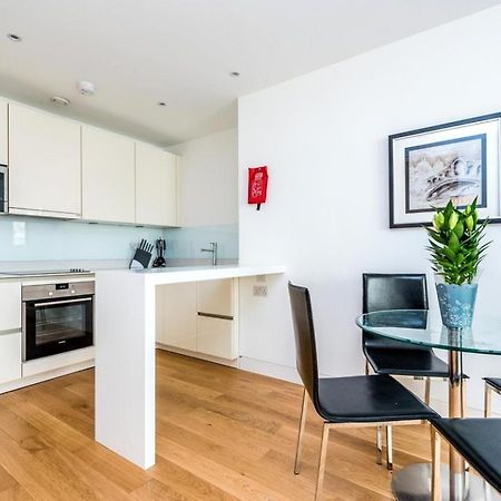 Luxury Holiday Let @ London City ภายนอก รูปภาพ