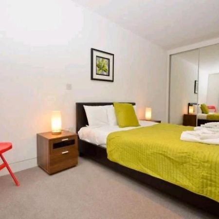 Luxury Holiday Let @ London City ภายนอก รูปภาพ