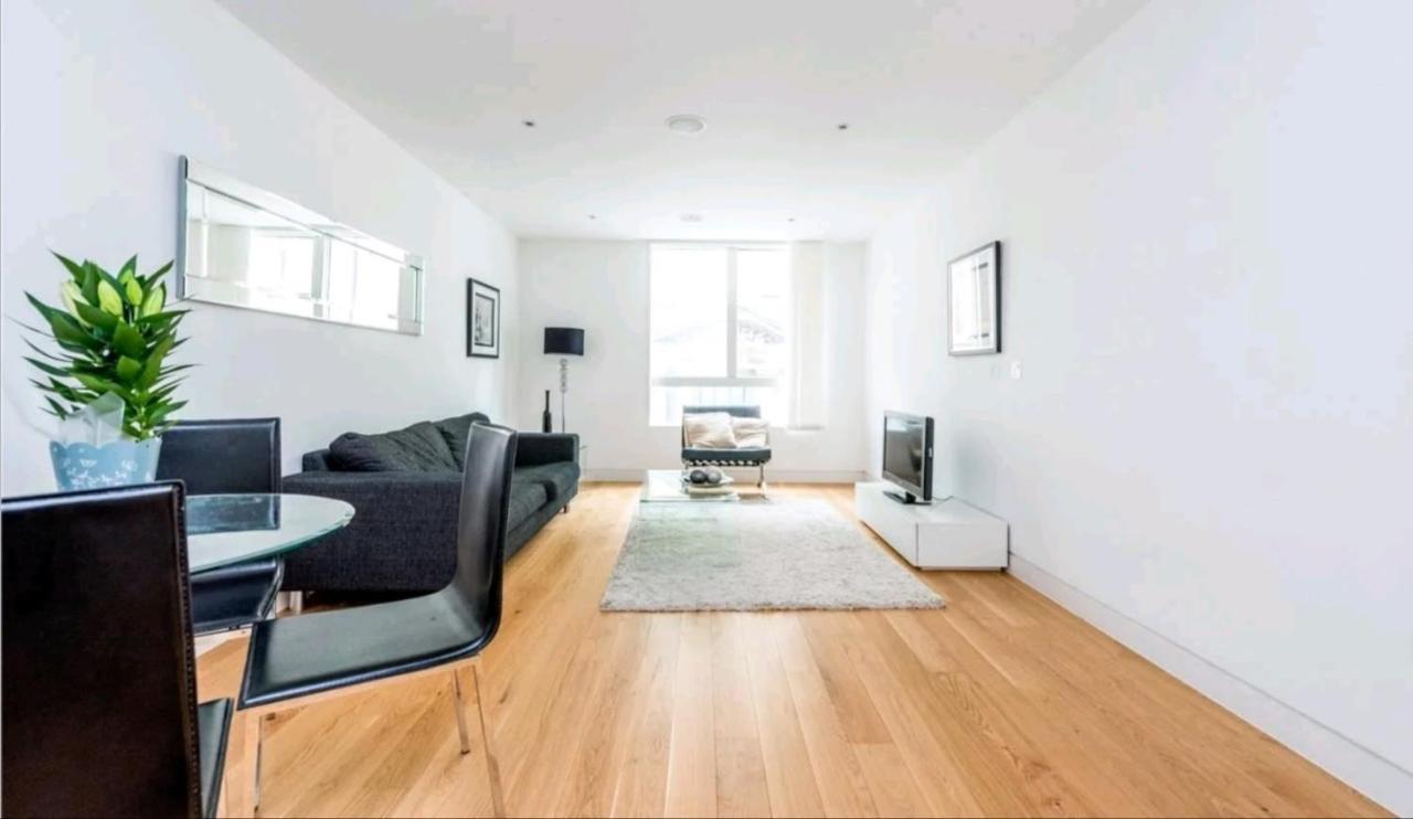 Luxury Holiday Let @ London City ภายนอก รูปภาพ